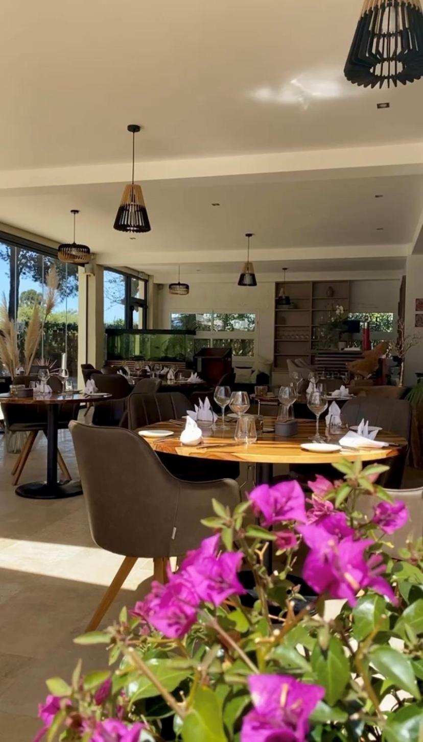 Hotel De La Mer Hyères Екстериор снимка
