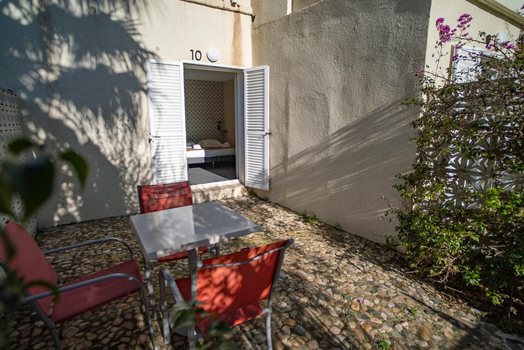 Hotel De La Mer Hyères Екстериор снимка