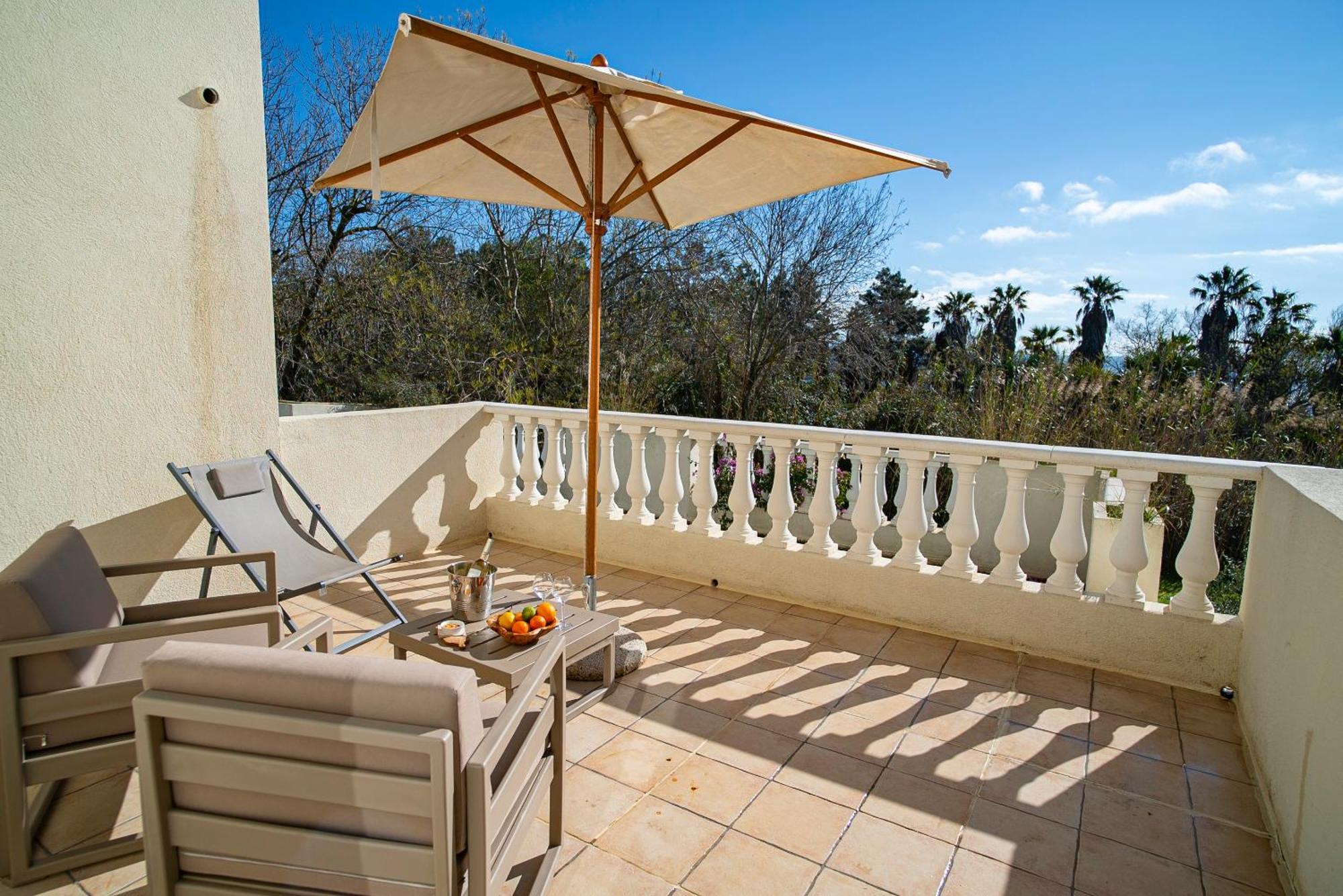 Hotel De La Mer Hyères Екстериор снимка
